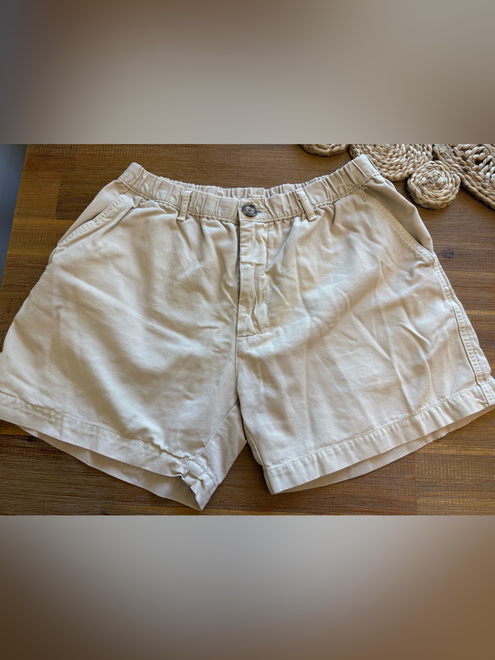 chubbies Men’s Cream Elastic-Waist Shorts